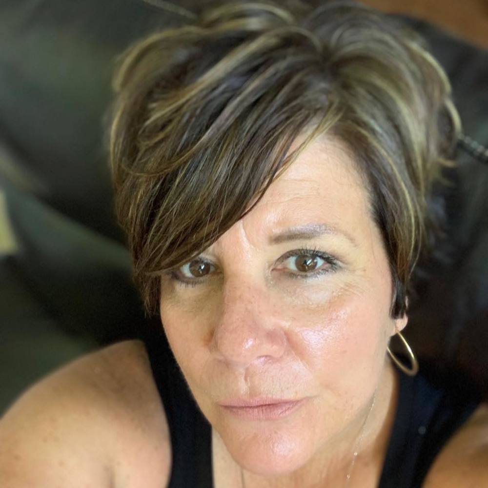 Meet your Posher, Debbie